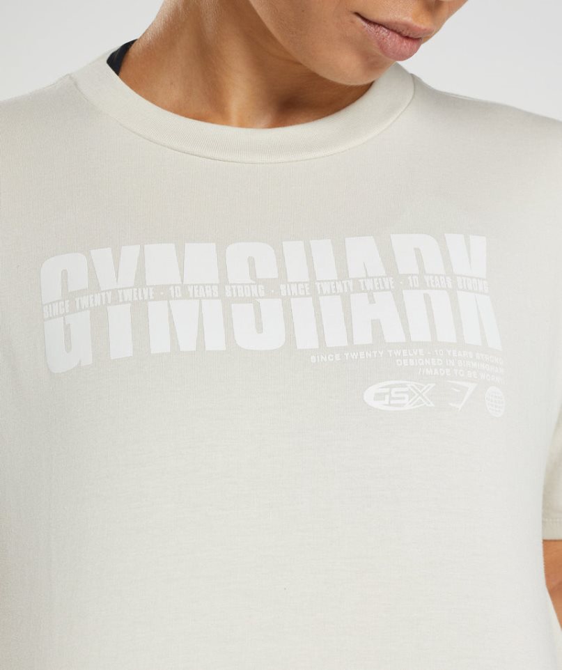 Camisa Recortada Gymshark GS10 Year Midi Mujer Creme | ES7503-DV