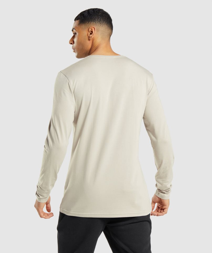 Camiseta Gymshark Essential Long Sleeve Hombre Beige | ES8193-IN